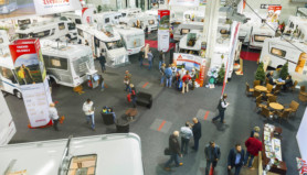 Mobiles Reisen hat viele Vorteile, doch eins schätzen alle Caravaning-Fans besonders: alles immer dabeizuhaben, was einem lieb ist. Sei es das eigene Kissen, der bekannte Liegestuhl oder einfach nur die Lieblingstasse, die einen begleitet. Dabei ist alles!